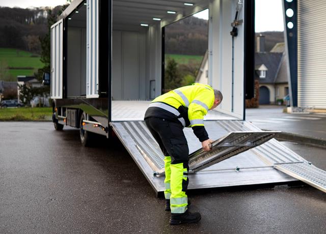 Geschlossene Transporte - Automobil-Logistik