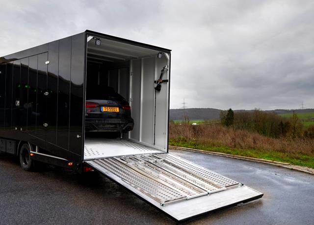 Enclosed Transports - Automotive logistics